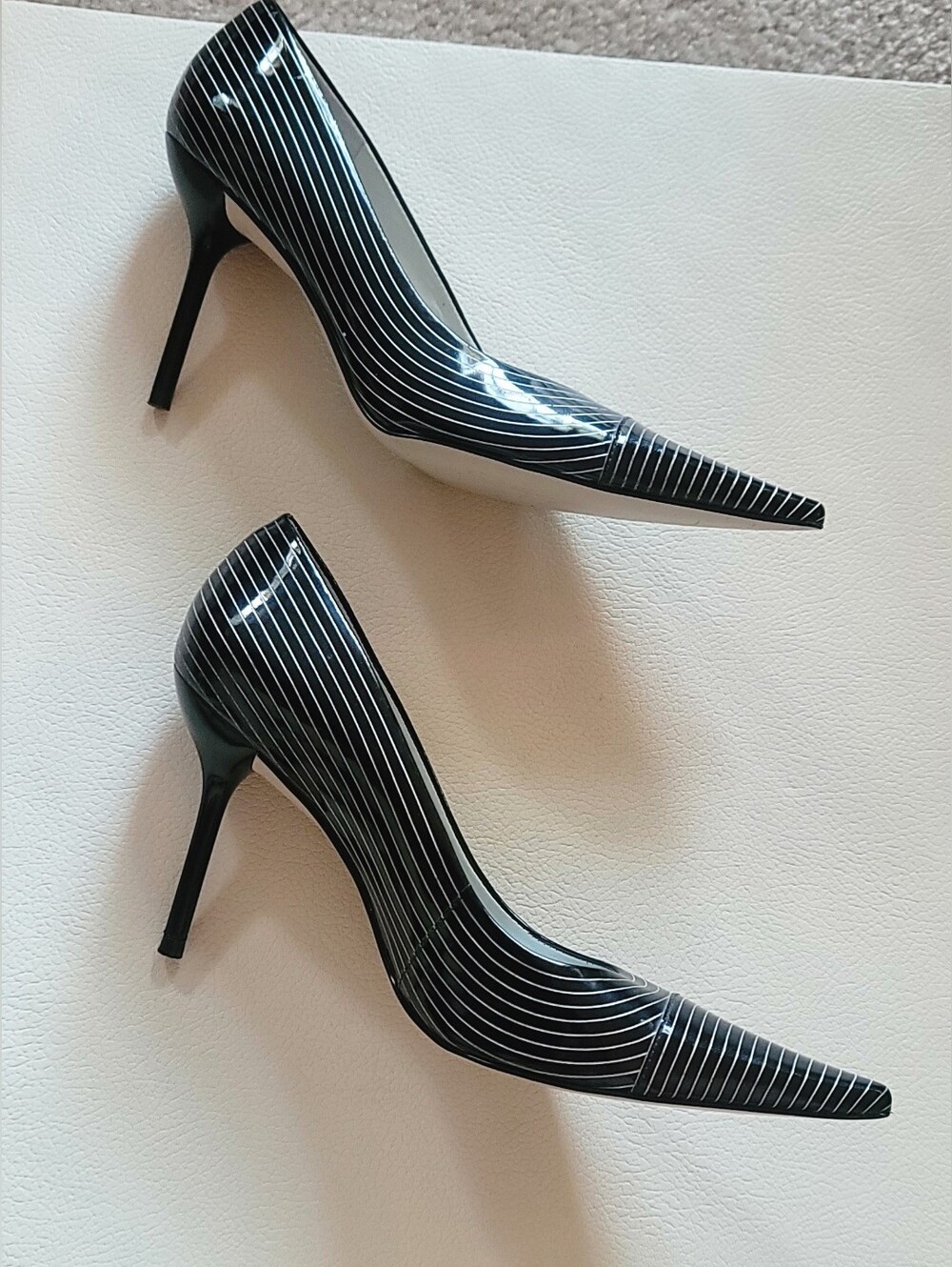 BCBGirls Y2K Black & Silver Striped Patent Pointed Toe 3.5" Heels Sz 8 - Picture 6 of 10